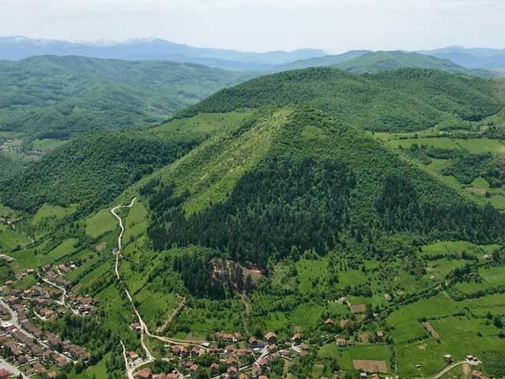 20e-Bosnische-piramides-Visoko