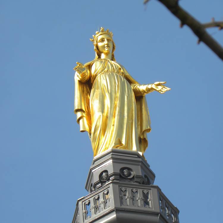 27-Maria-on-top-of-Chapel-of-St-Thomas-a-Becket-Lyon
